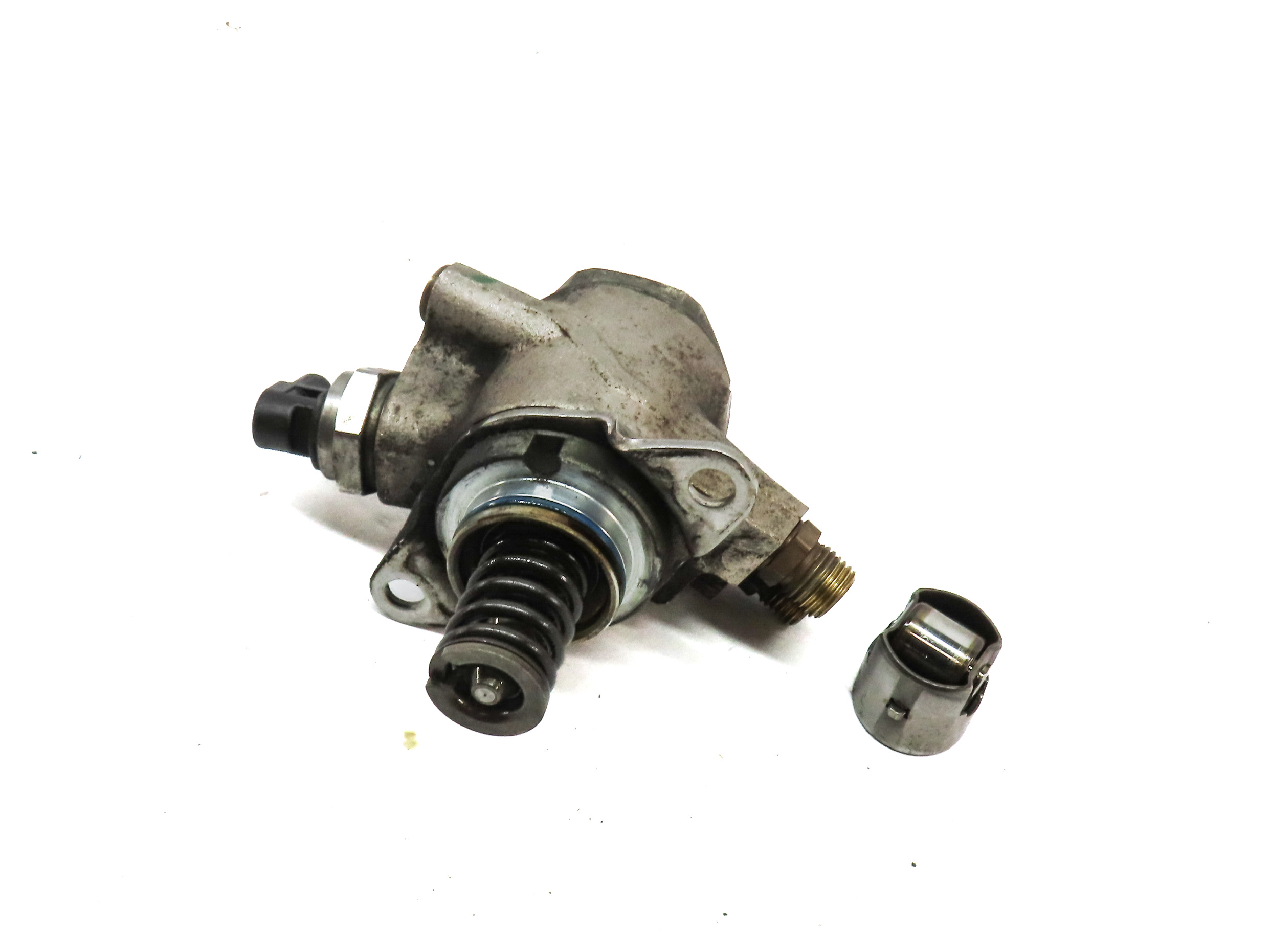 12-17 AUDI A6 A7 A8 Q5 Q7 S4 S5 (B8 8K 8T C7 4L) 3.0L HIGH PRESSURE FUEL PUMP — exact item pictured